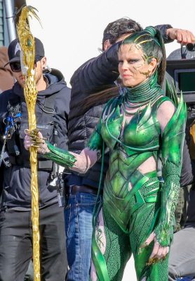 Power_Rangers-Elizabeth_Banks-Rita_Repulsa-Richmond-Canada-4_25_2016-001.jpg